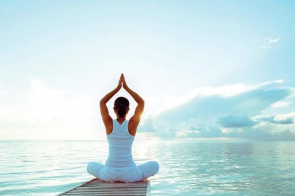Những lợi ích Yoga trong đời sống vợ chồng