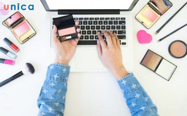 Kinh doanh mỹ phẩm online